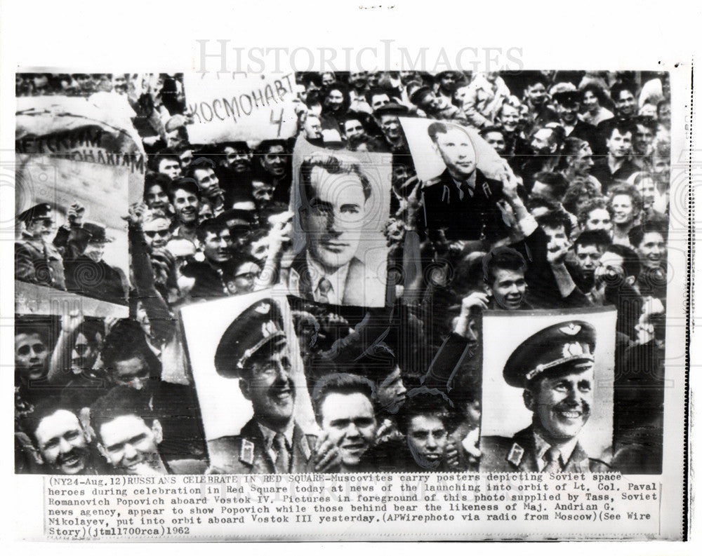1962 Press Photo Paval Popovich Vostak Red Square - Historic Images