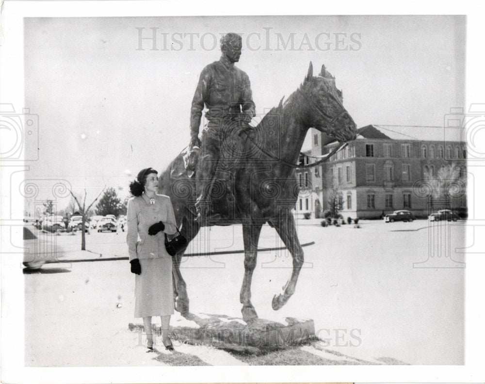 1951 Press Photo Mrs. Wiley - Historic Images