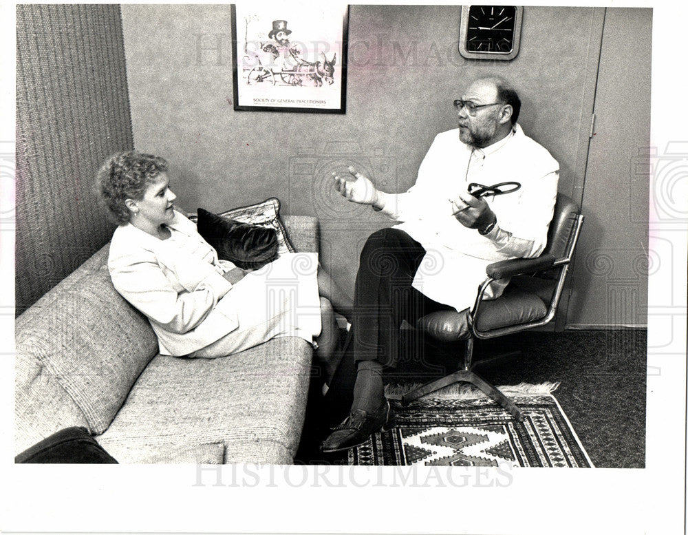 1987 Press Photo Dr. Leonard Portner  Ask the Doctor - Historic Images