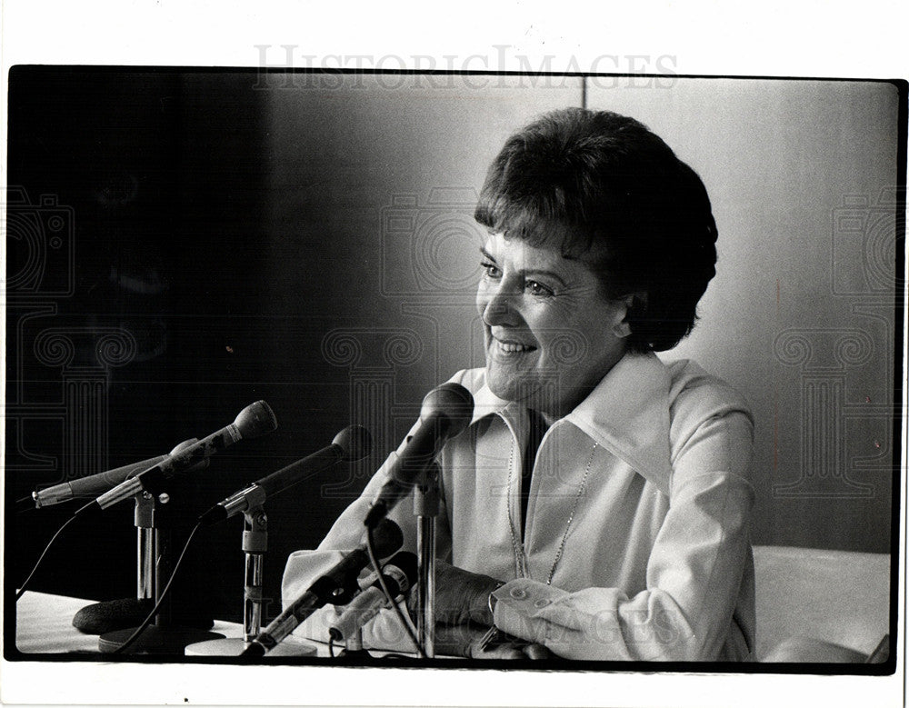 1975 Press Photo Sylvia Field Porter economist journali - Historic Images