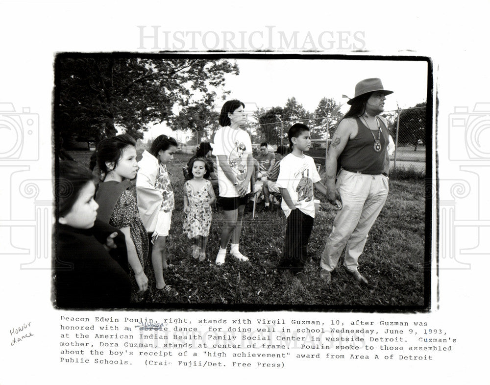 1993 Press Photo Deacon Edwin Poulin Virgil Guzman - Historic Images