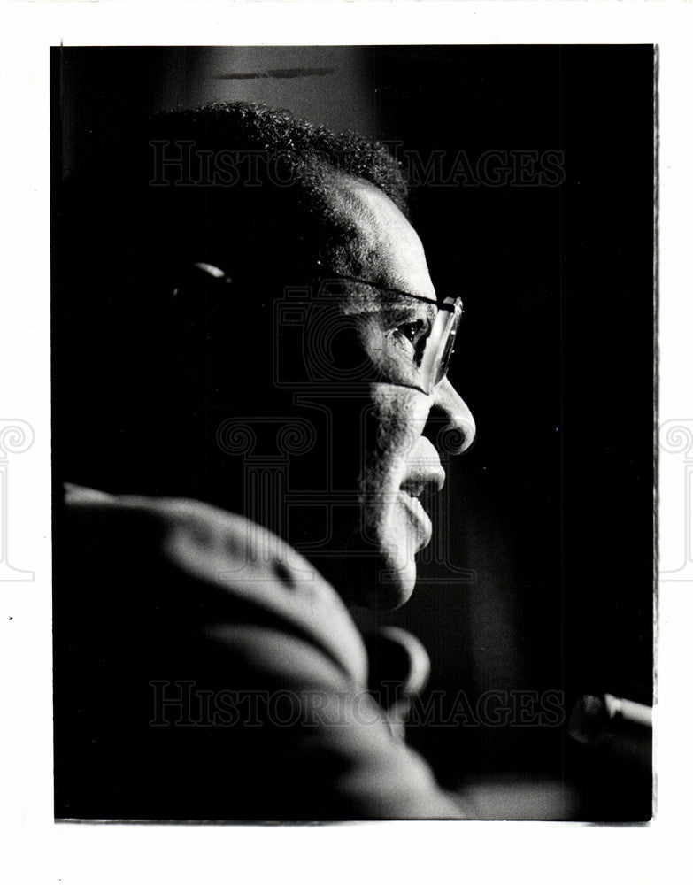 1990 Press Photo Dr. John W. Porter Superintendent - Historic Images