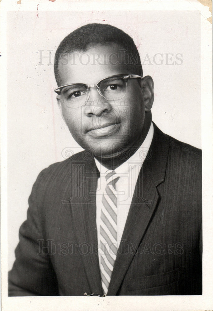 1969 Press Photo Dr John Porter - Historic Images