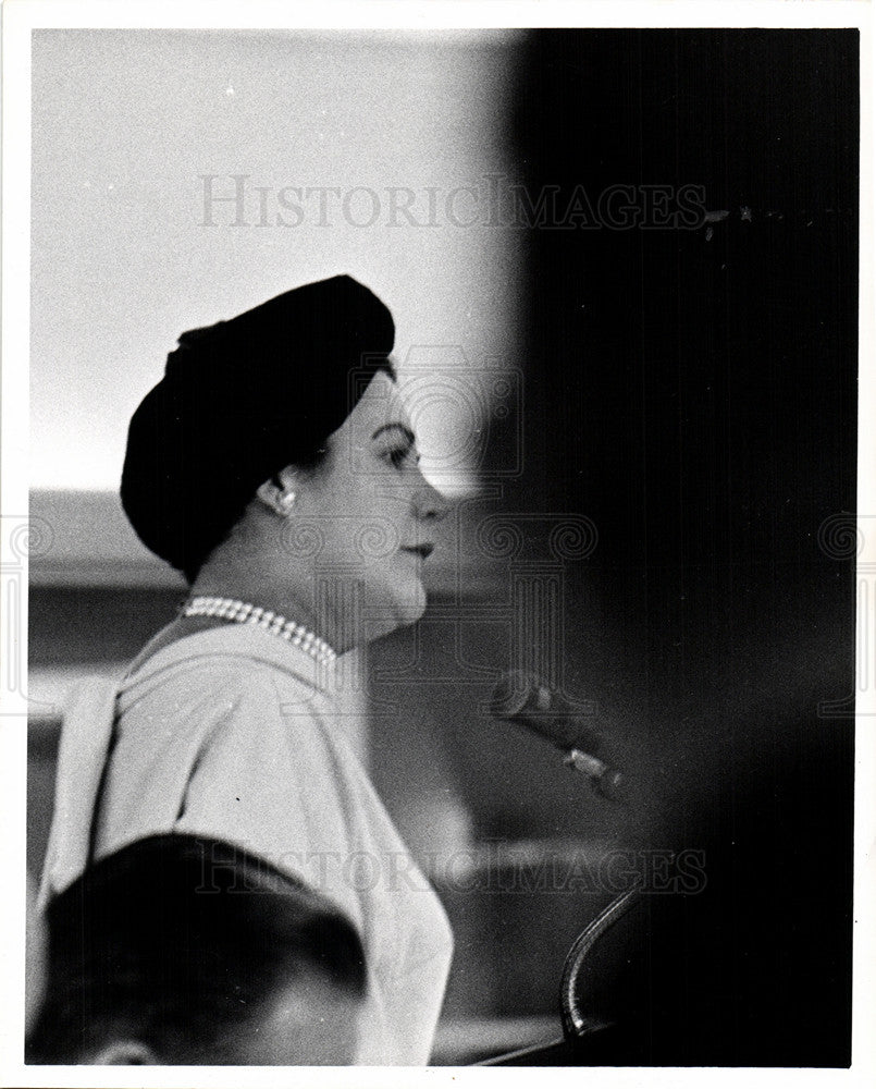 1960 Press Photo Sylvia Porter - Historic Images