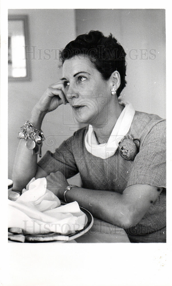 Press Photo Sylvia Porter Economist Journalist - Historic Images