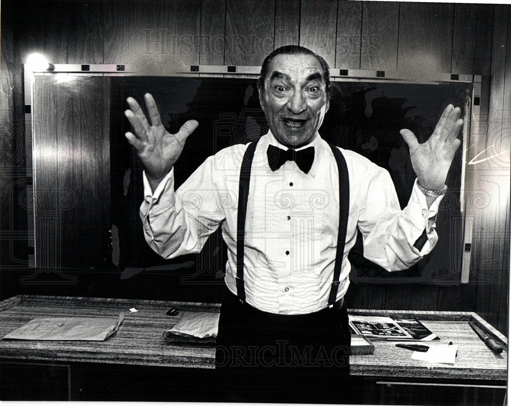 1982 Press Photo Frankie Rapp Detroit comedian tuxedo - Historic Images