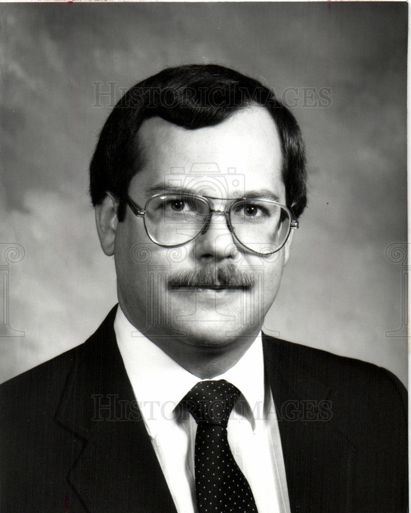 1989 Press Photo Craig Randle assistant vice president - Historic Images