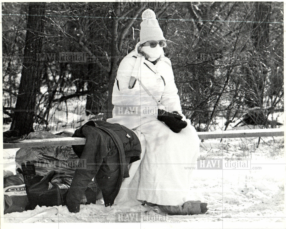 Press Photo Softball - Historic Images