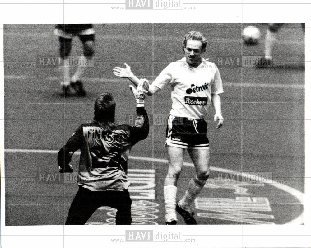 1991 Press Photo Bryan Fennerty Andy Chapman soccer - Historic Images