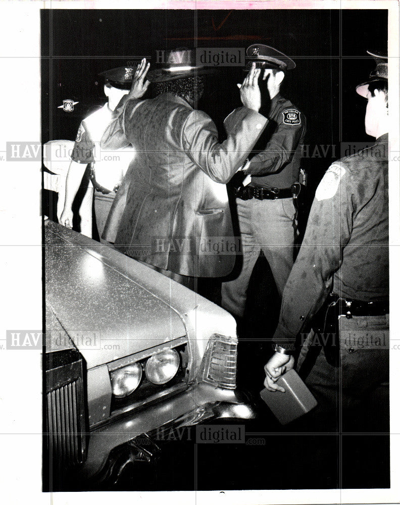 1986 Press Photo Sobriety checkpoint roadblock arrest - Historic Images