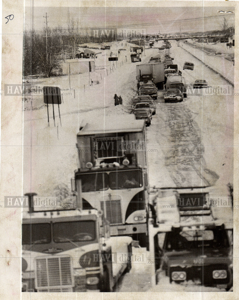 1974 Press Photo Snow- Storm - Historic Images