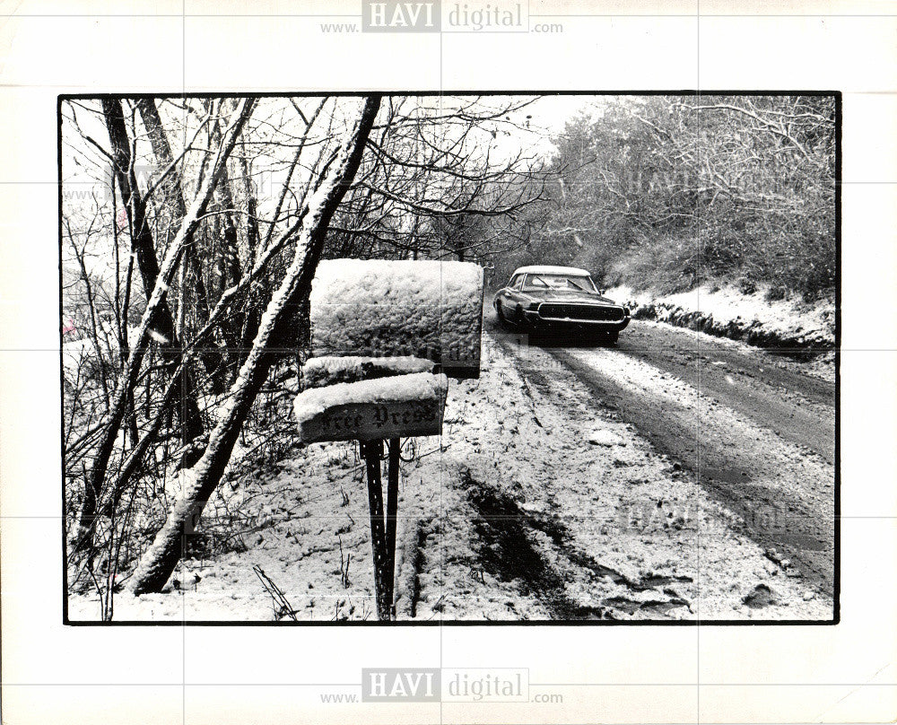 Press Photo Winter Bloomfield Hills Free Press - Historic Images