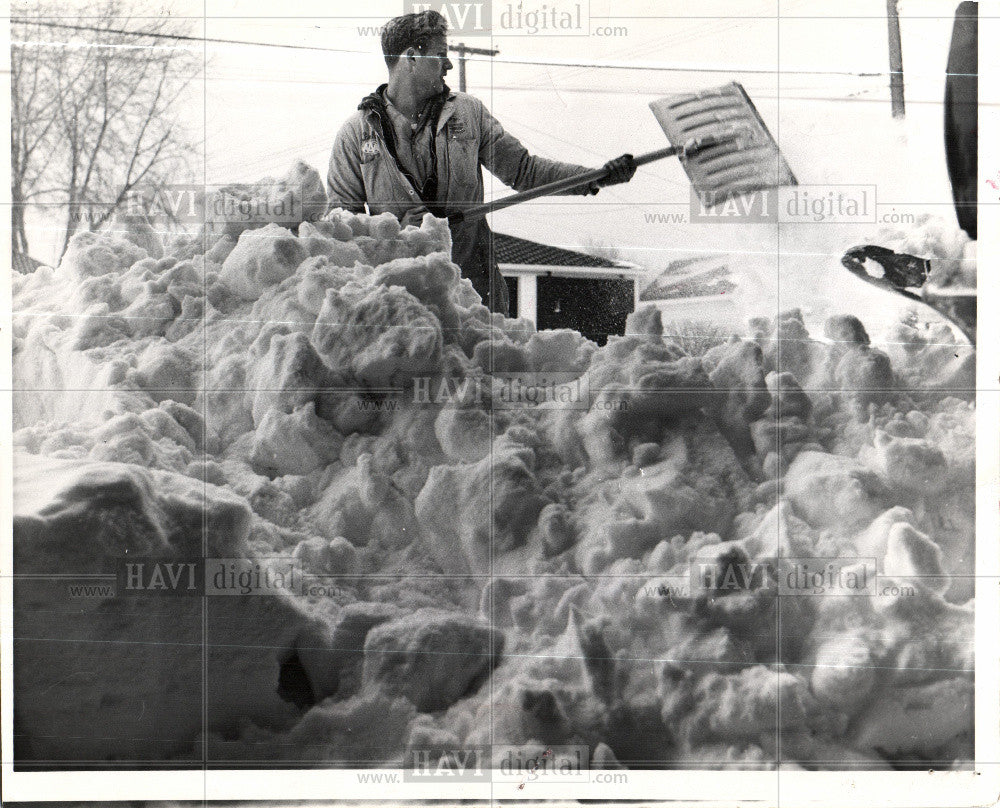 1965 Press Photo Snow crystalline water ice - Historic Images