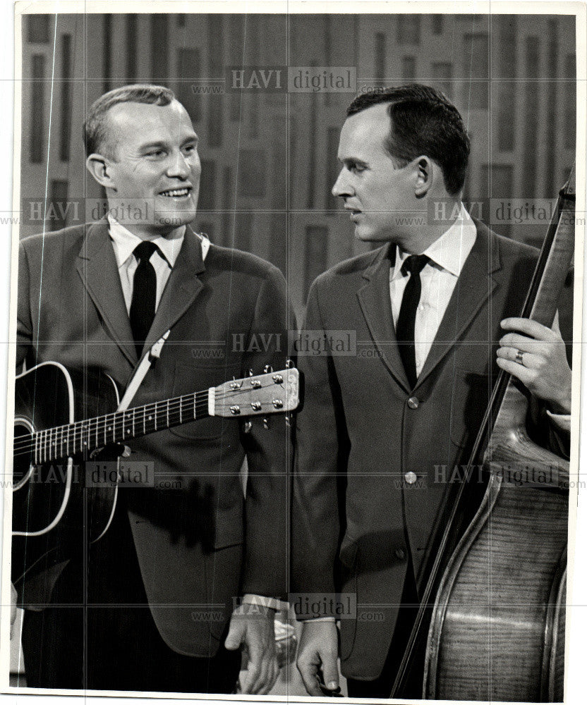 1966 Press Photo Smothers Brothers - Historic Images