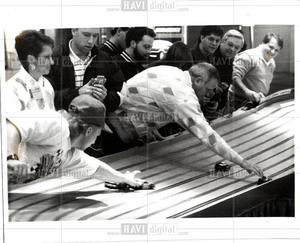 1992 Press Photo Slot car racing, auto show - Historic Images