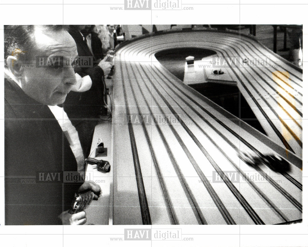 1992 Press Photo Marty Levine Writer - Historic Images