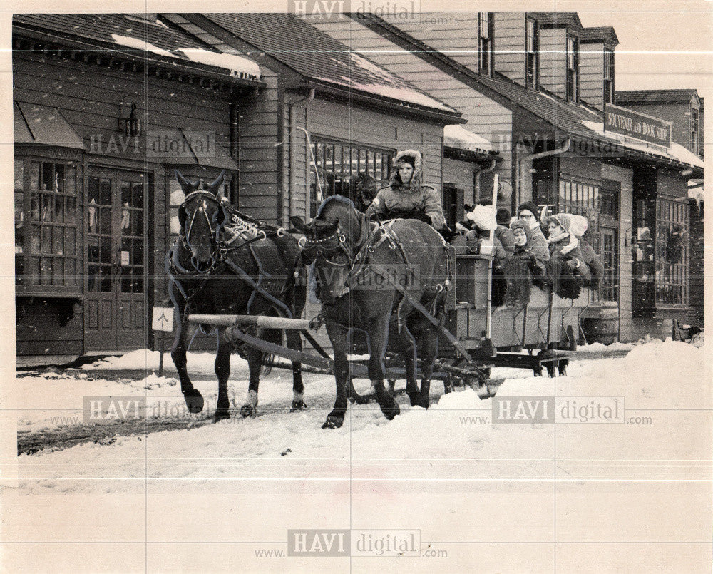 1974 Press Photo Greenfield Village Sleigh Ride - Historic Images