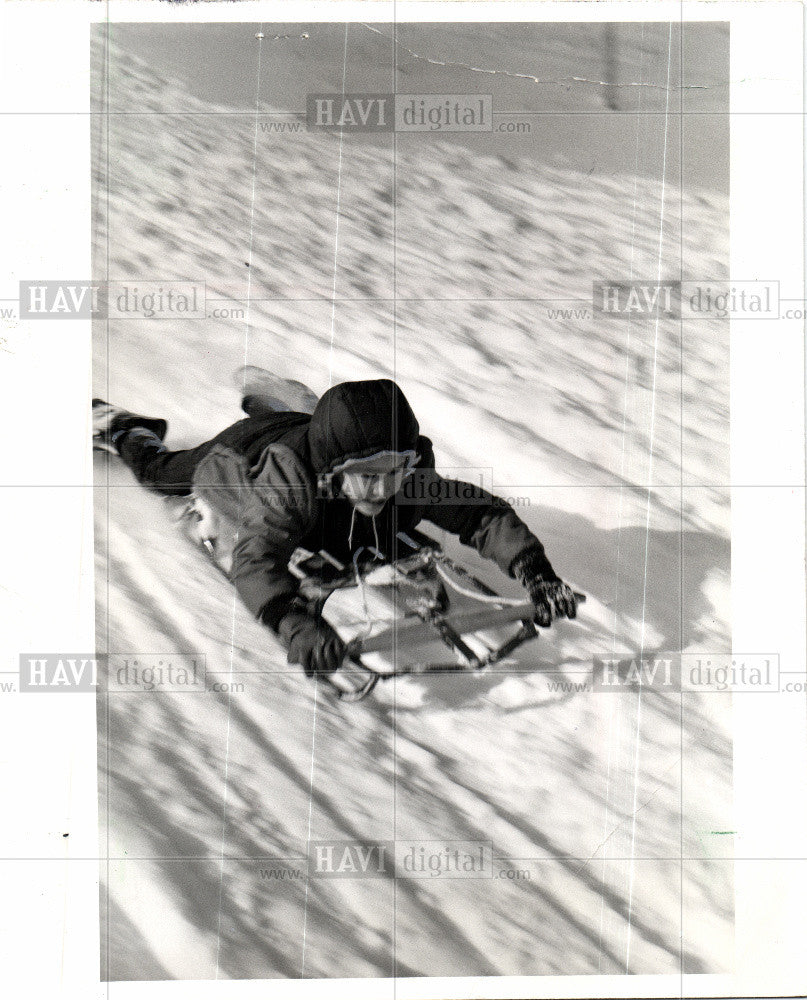 1969 Press Photo Sled Sleigh riding YMCA - Historic Images