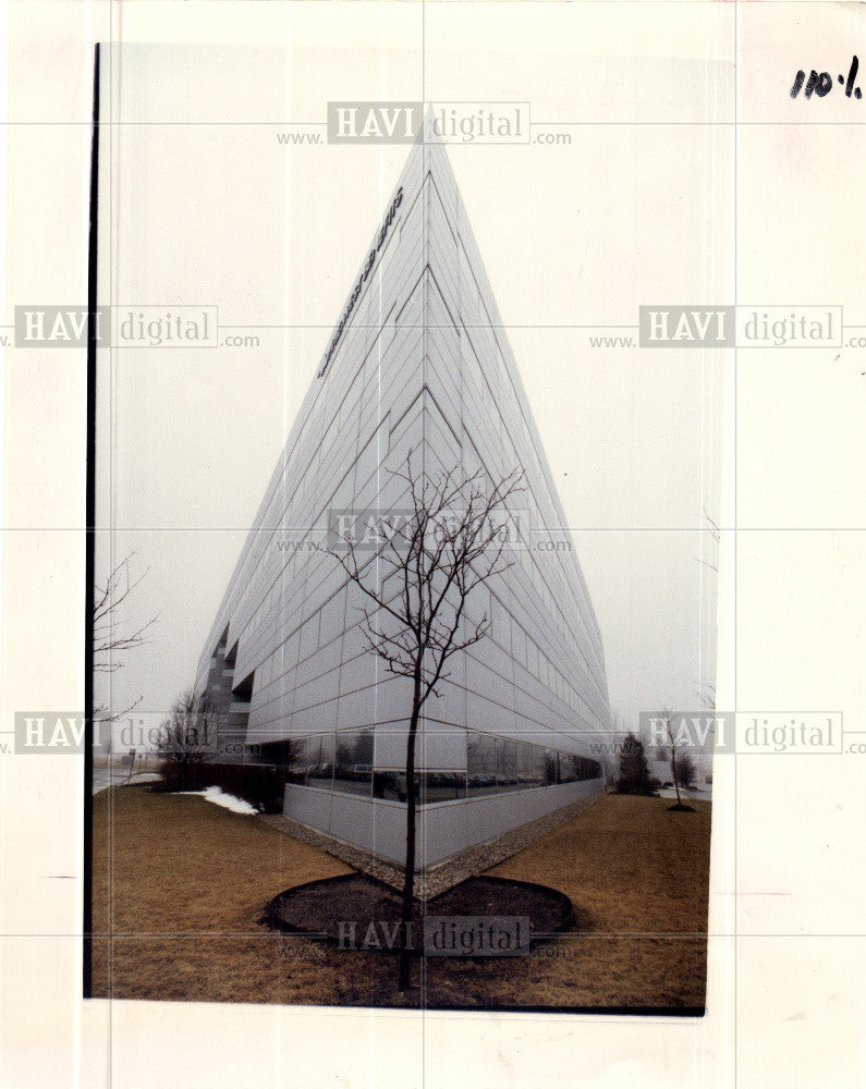 1993 Press Photo Silver Triangle building Southfield - Historic Images