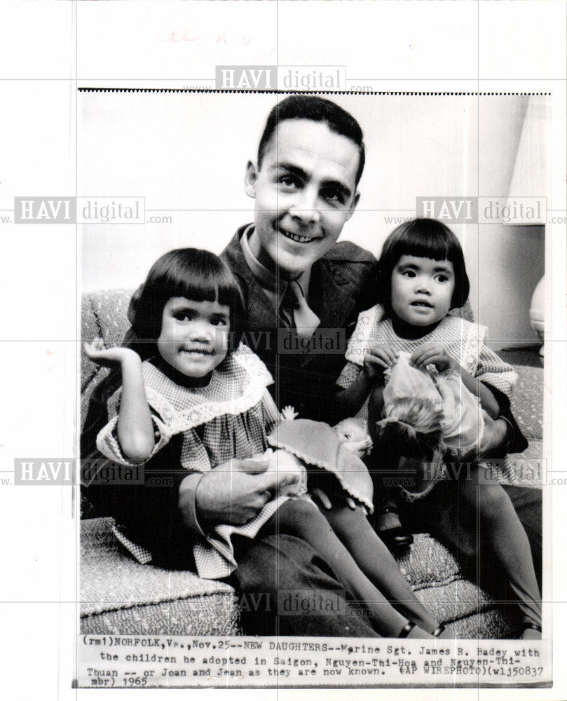 1965 Press Photo Vietnamese orphans adopted Joan Jean - Historic Images