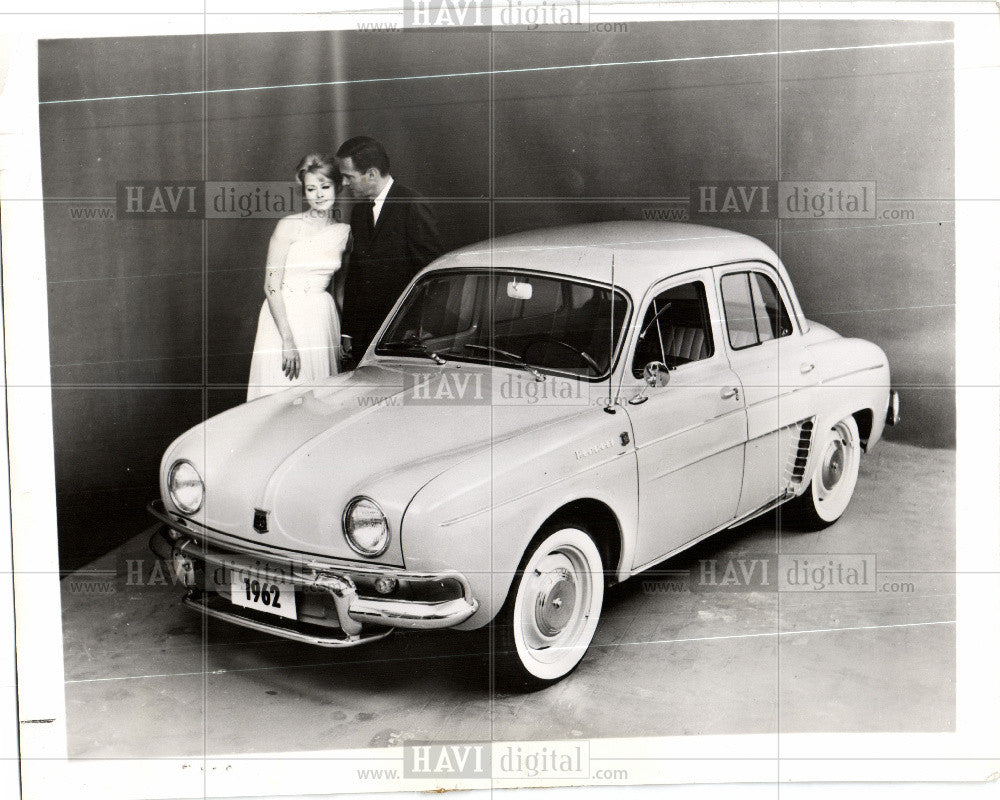 1961 Press Photo Dauphine Renault 1962 - Historic Images