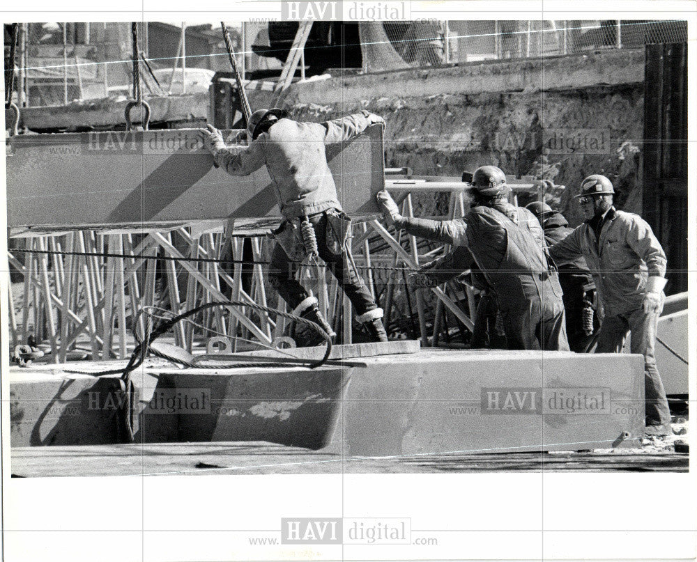 1980 Press Photo Renaissance Center Construction - Historic Images