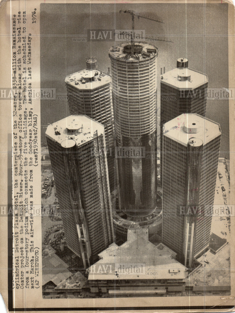 1976 Press Photo Detroit Plaza Hotel Renaissance Center - Historic Images