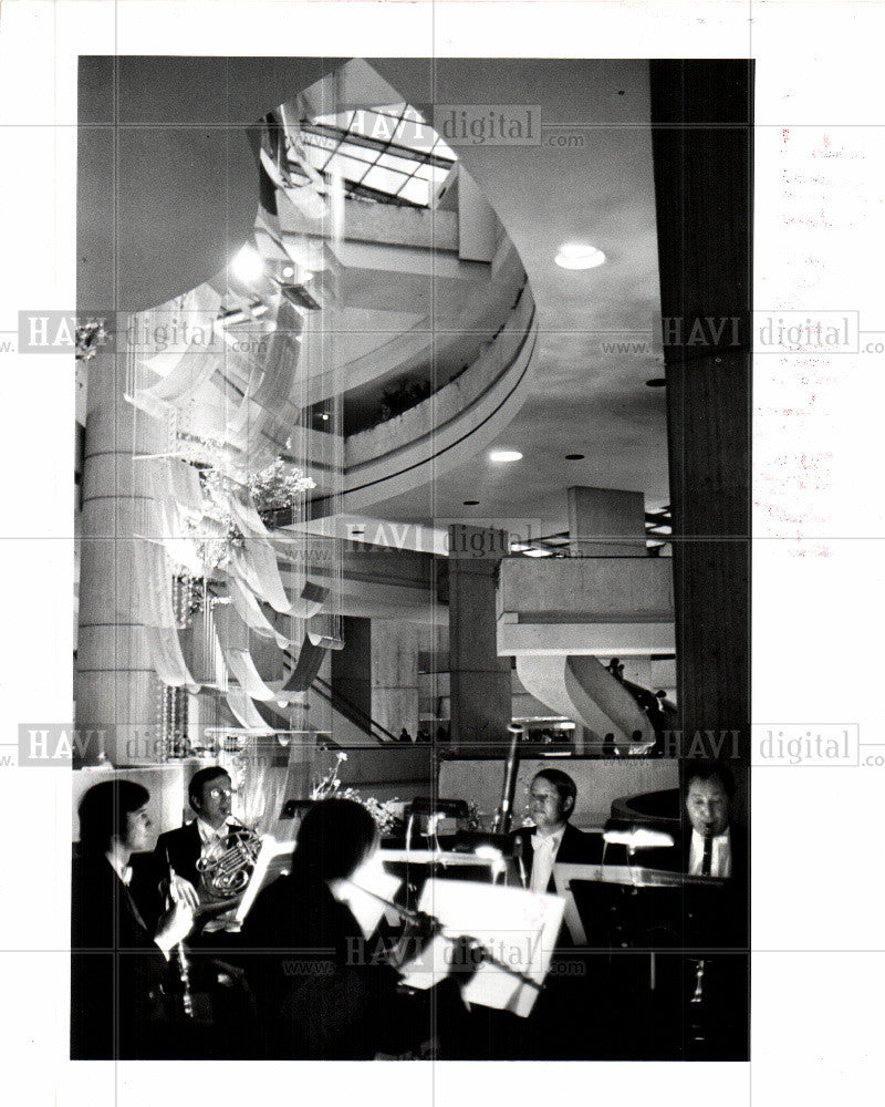 1977 Press Photo Ren Cen Symphony - Historic Images