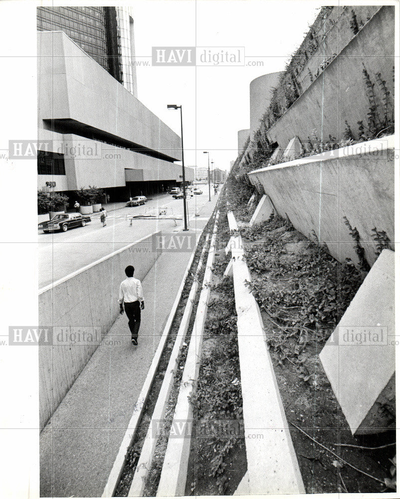 Press Photo Renaissance Center skyscrapes detroit - Historic Images