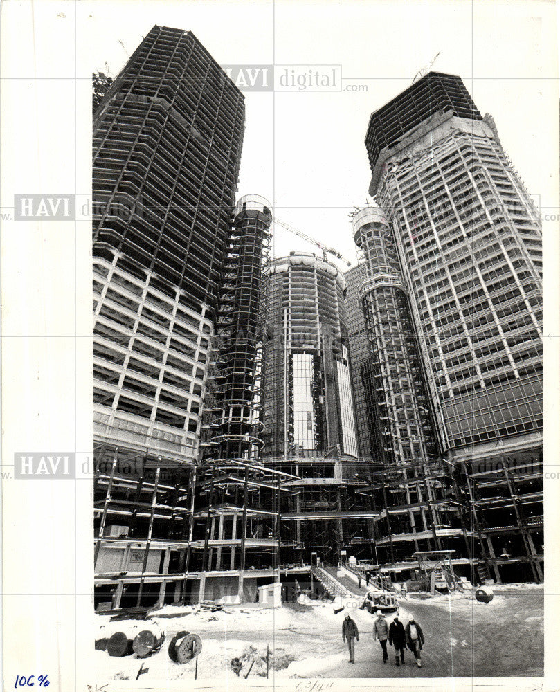 1976 Press Photo Detroit Plaza Hotel Rennaissance - Historic Images