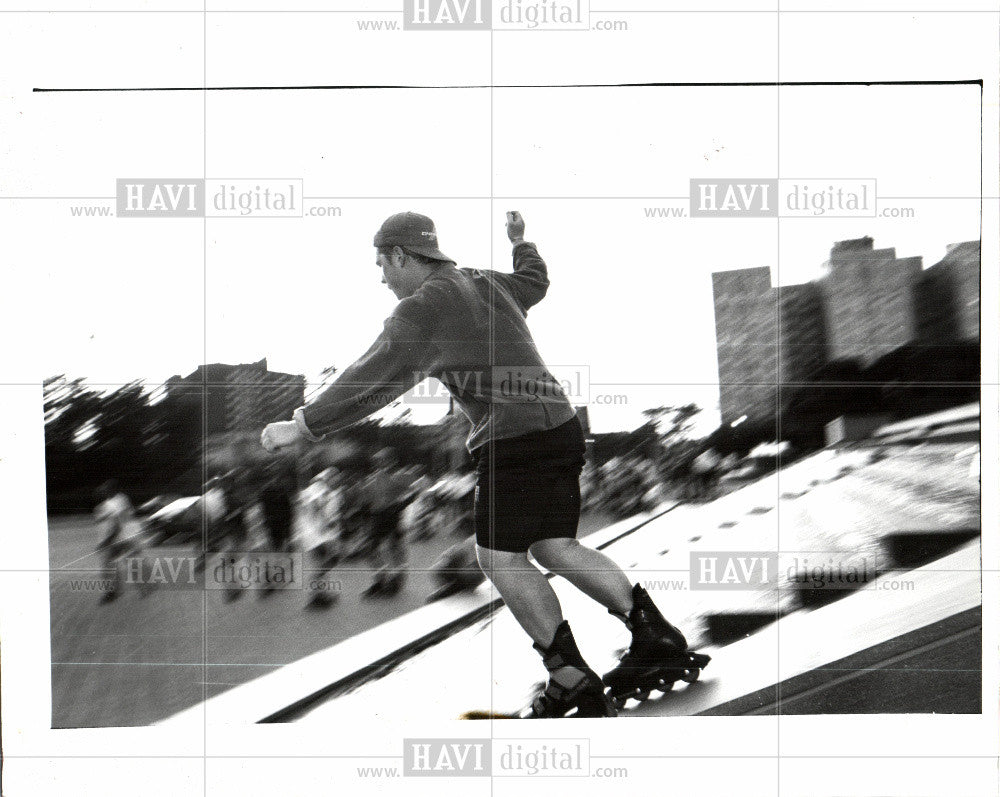 1992 Press Photo Roller blades inline skate. - Historic Images