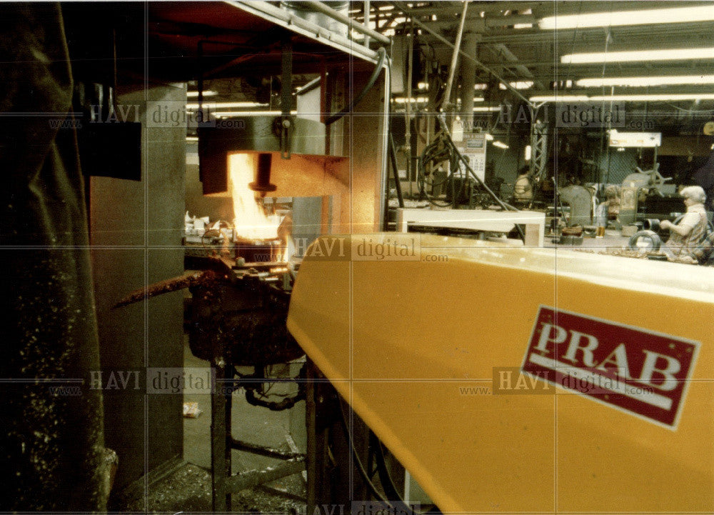 1982 Press Photo Robot The Prab Model 4200 - Historic Images