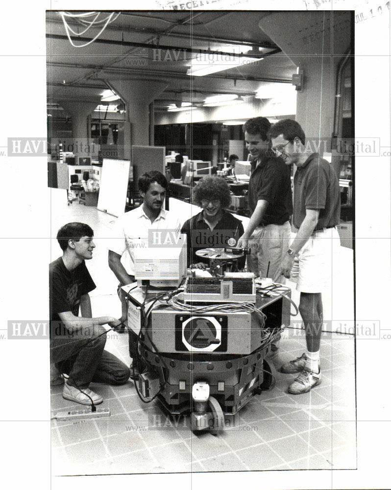 1992 Press Photo robot students technology invention - Historic Images