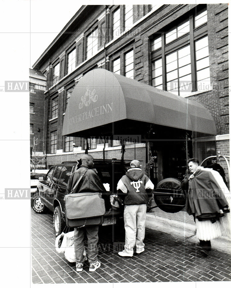 1993 Press Photo River Place Inn - Historic Images