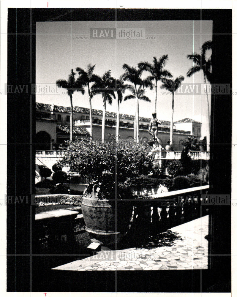 1989 Press Photo Ringling Museum Sarasota landscaped - Historic Images