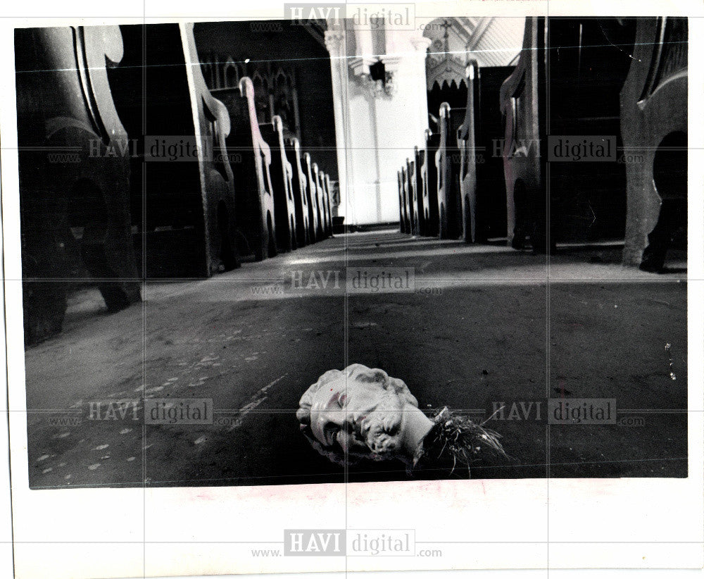 1975 Press Photo St. Patrick's chapel - Historic Images