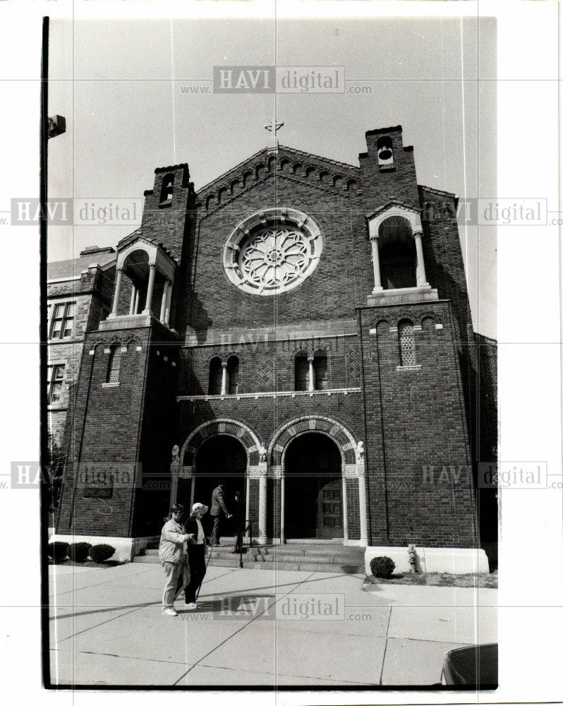 1988 Press Photo St Patrick Church Closings - Historic Images