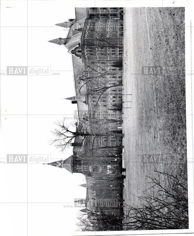 1962 Press Photo St. Joseph&#39;s Retreat faces destruction - Historic Images