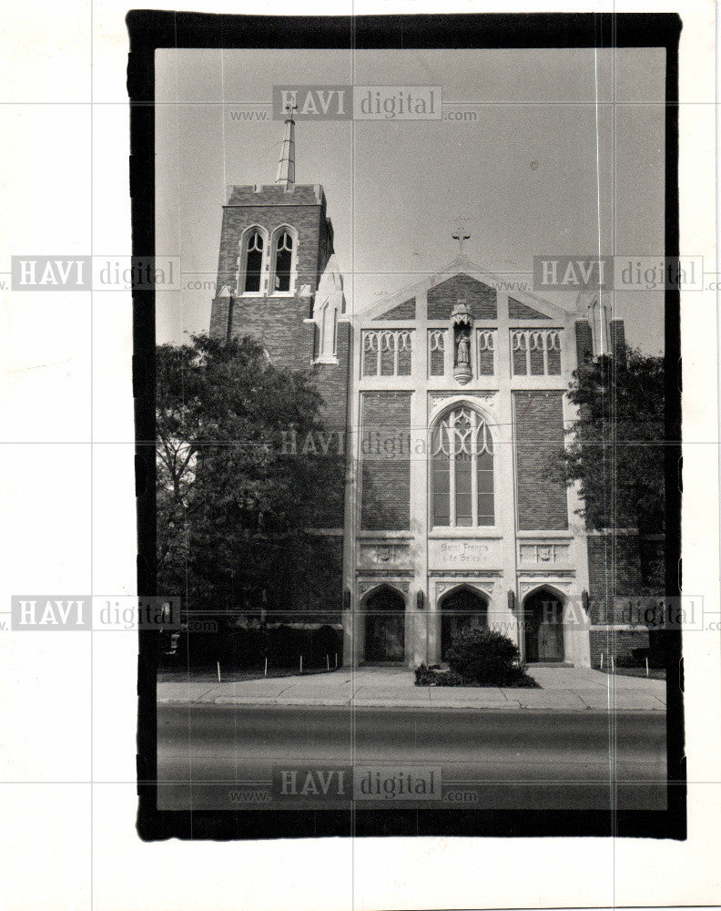 1988 Press Photo St. Frances de Sales church closing - Historic Images