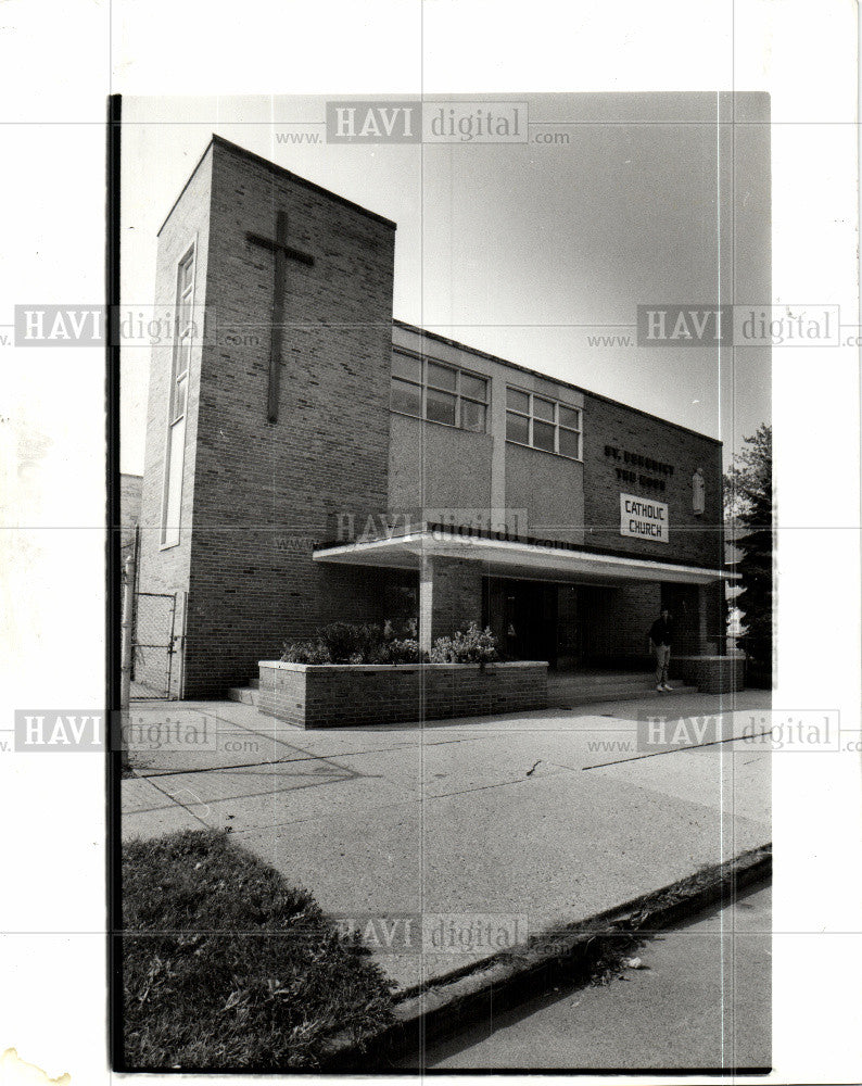 1988 Press Photo St.Benedict The Moor 1927 church - Historic Images