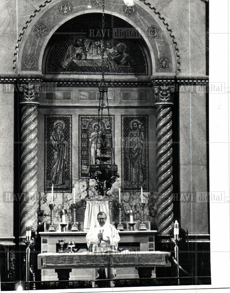 1982 Press Photo saint aloysius catholic religion - Historic Images