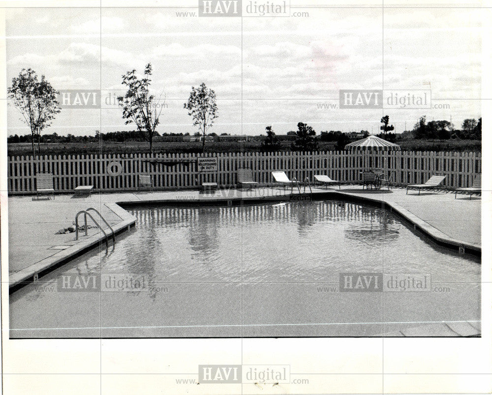 1974 Press Photo Springtree - Historic Images