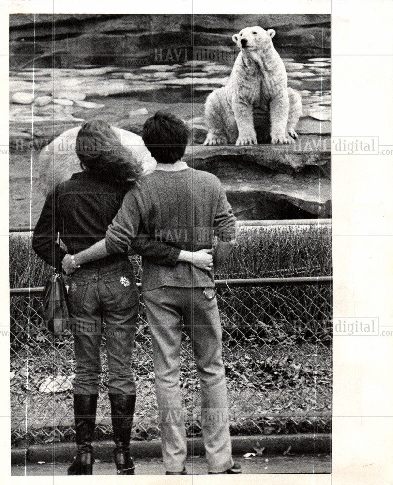 1974 Press Photo 4,000 AT ZOO - Historic Images