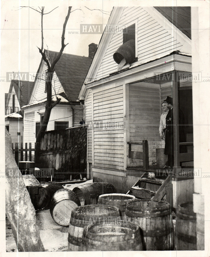 1954 Press Photo Stills - Historic Images