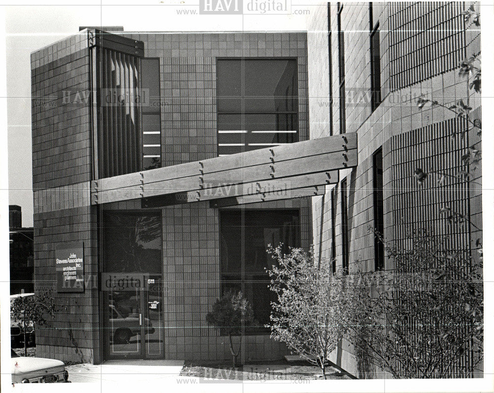 1976 Press Photo renovation of 511 East Larned - Historic Images