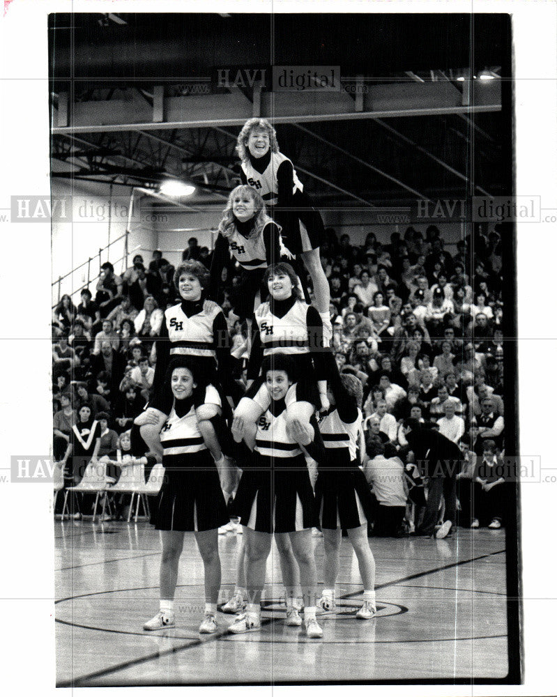 1983 Press Photo Sterling Heights High School Michigan - Historic Images