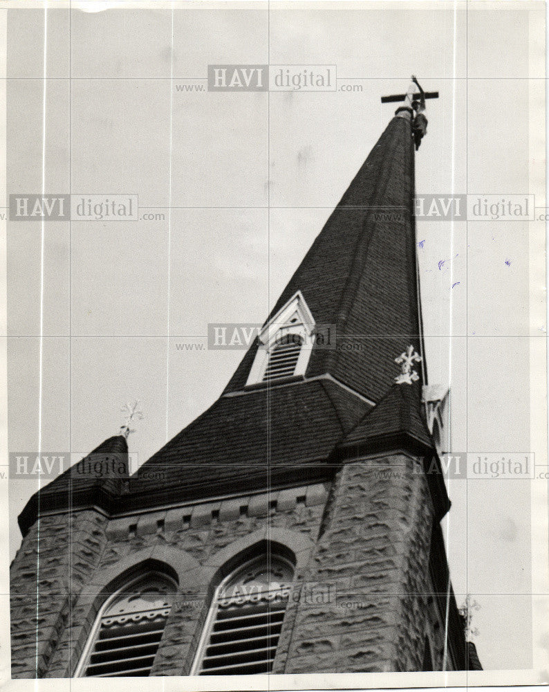 1987 Press Photo Steeplejack craftsman maintenance - Historic Images