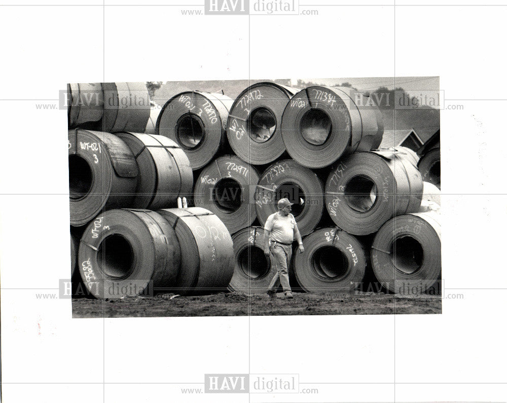 1987 Press Photo steel company, employee, west virginia - Historic Images