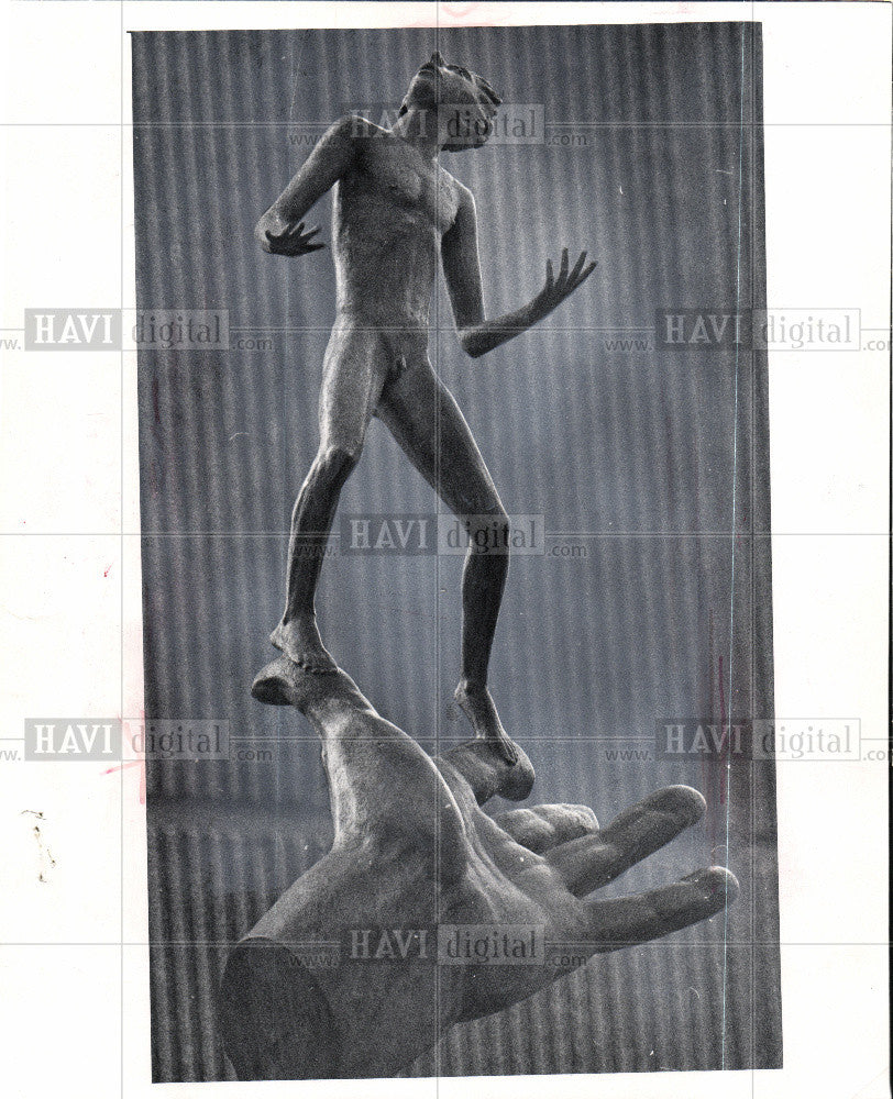1970 Press Photo Statue - Historic Images