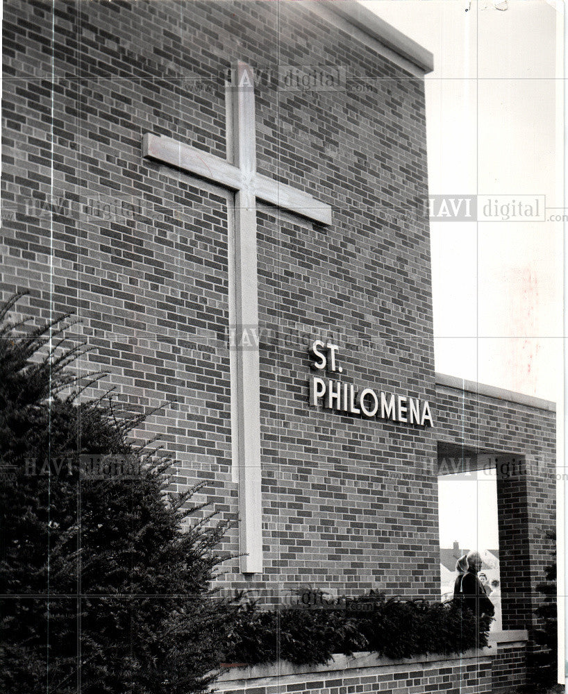 1961 Press Photo St. Philomena Catholic church Detroit - Historic Images